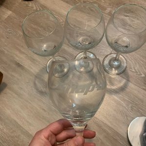 4 Snap On wine glasses